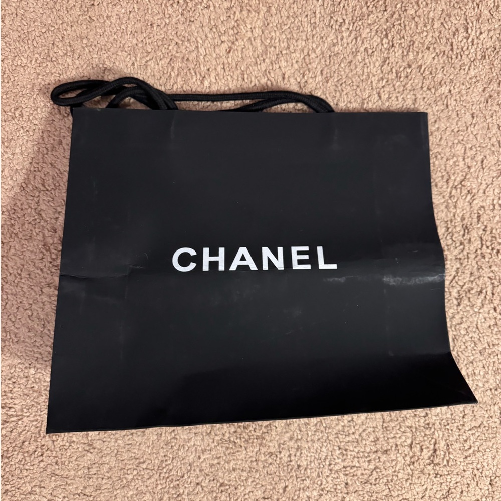 Chanel empty shopping bag